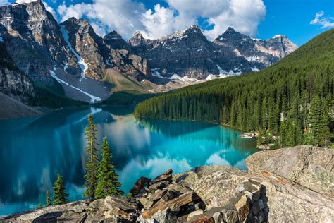 Visit Moraine Lake in Banff National Park - YourAmazingPlaces.com