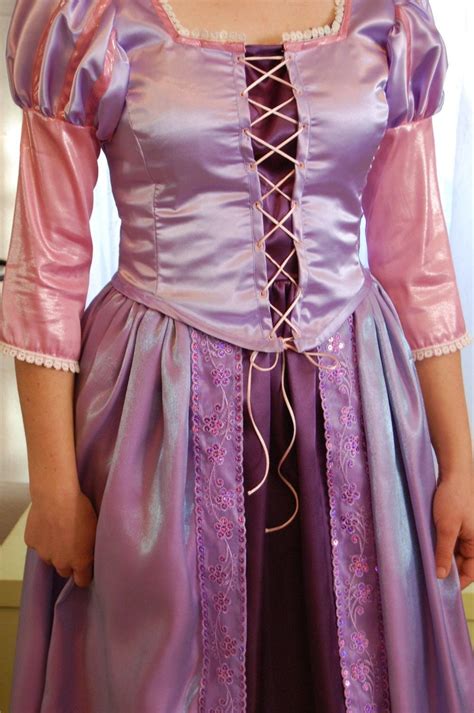 The Story of a Seamstress: New and Improved 'Tangled' Dress