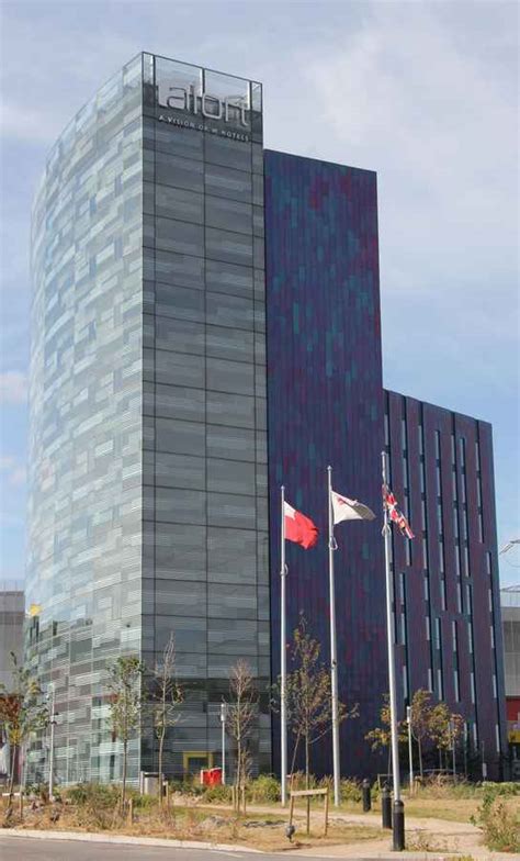 Aloft Hotel London, Docklands ExCeL Hotel - e-architect