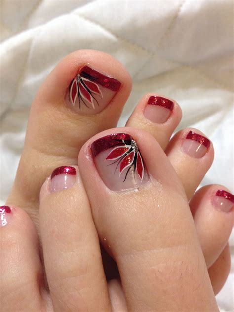 Glitter French Tip Pedicure | Pedicure nail designs, Simple toe nails ...