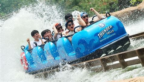 Everland Resort and Caribbean Bay - WhiteWater