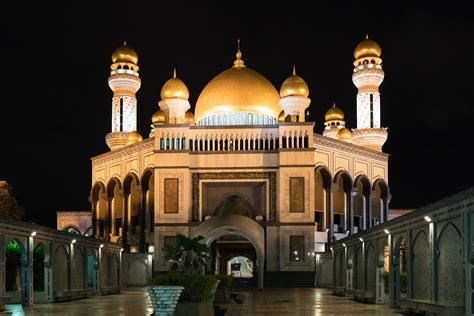 Brunei (Part 1) - The Country, The Royal Family and the Mosques - Here ...