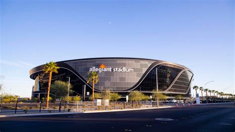 LOOK: Raiders' Allegiant Stadium unveils massive video screen for ...