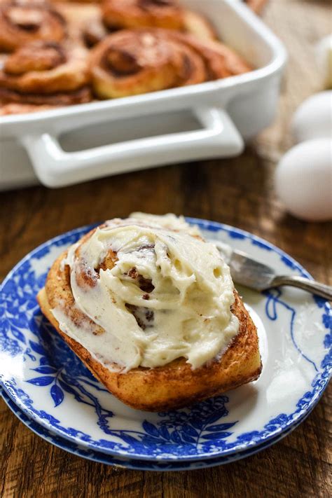 Overnight Cinnamon Rolls with Cream Cheese Frosting | NeighborFood