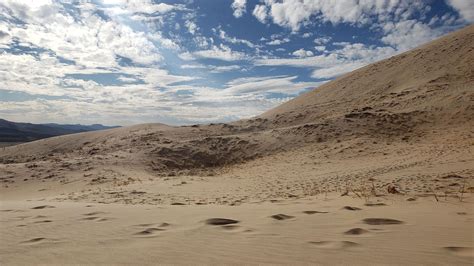 Kelso Dunes (U.S. National Park Service)