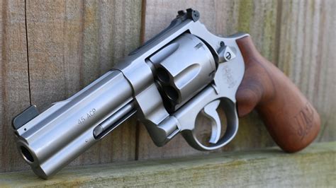 Meet the Smith & Wesson Model 625: A .45 ACP Revolver with Power ...