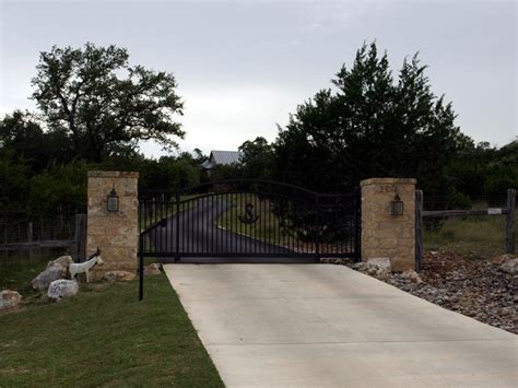 Gates & Entrances Texas | Ranch Style Gates | King Style Ranch Fences ...