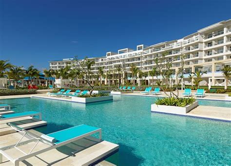 Tui Blu - Boni Gabriel - Review of Margaritaville Beach Resort Cap Cana ...