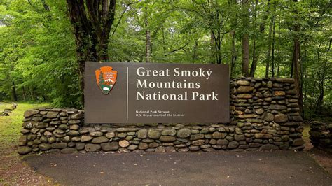 3 Great Spots for a Picnic Lunch in the Great Smoky Mountains National Park