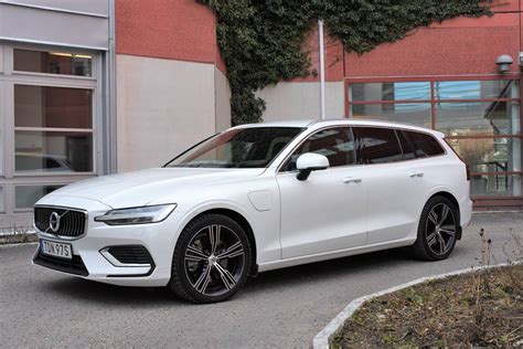 Test Volvo V60 T6 laddhybrid – lär bli eftertraktad! | bytabil.net