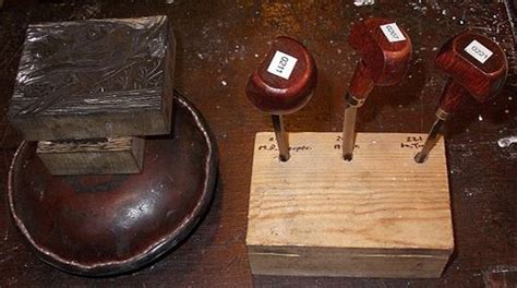 Types of Tools for Wood Engraving - Woodworking Trade