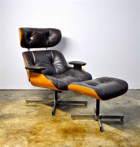 SELECT MODERN: Eames Leather Lounge Chair & Ottoman