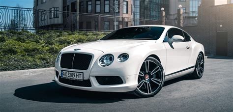 The top 10 luxury car brands in 2024 | OPUMO Magazine