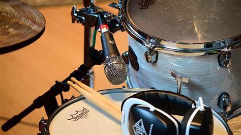 How to Mic a Snare Drum