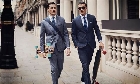 What Is Business Attire For Men? Explained [With Pictures]