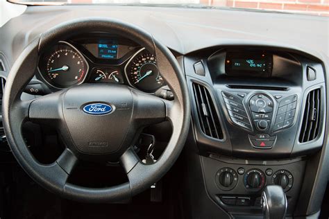 Ford Focus Interior-19 | Car Dealership in Philadelphia