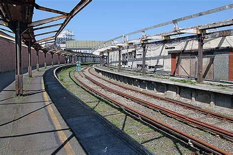 Disused Stations: Folkestone Harbour Station