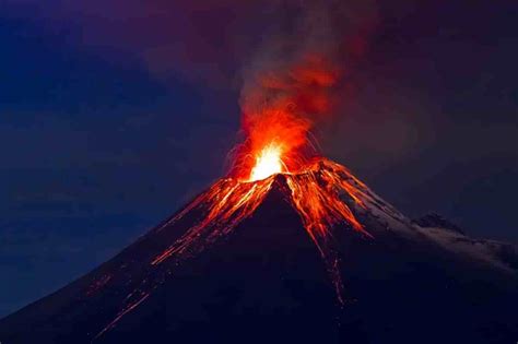 Volcanic carbon dioxide emissions helped trigger Triassic climate ...