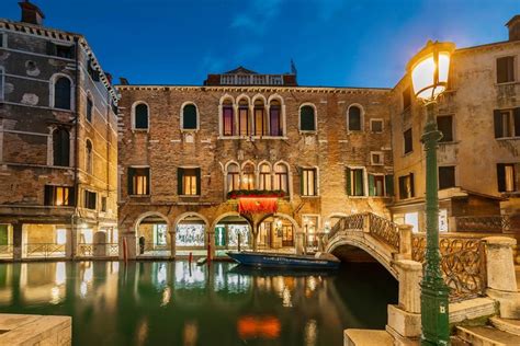 Hotel Kette - #Europe #ItalyHotels #VeniceHotels Travel Hotels, Places ...