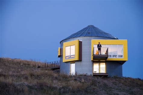 7 grain silos converted into house | News Design List