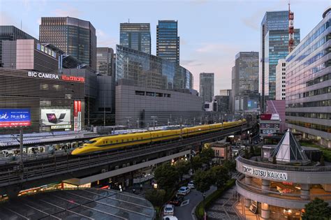 What the World Can Learn From Life Under Tokyo’s Rail Tracks - Bloomberg