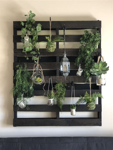 20+30+ Decorating Walls With Plants – HOMYRACKS