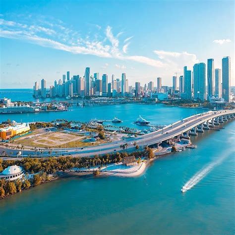 Stunning Miami skyline view from Miami Beach @visuals.by.luis ...