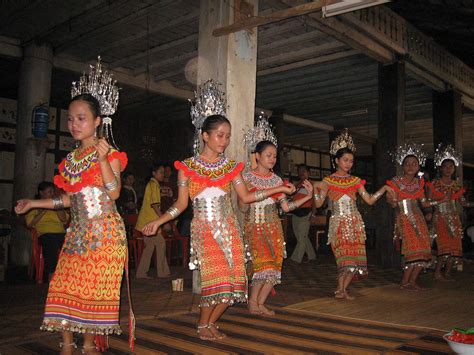 Ngajat Dance | Iban ngajat dance done by beautiful Iban maid… | Flickr