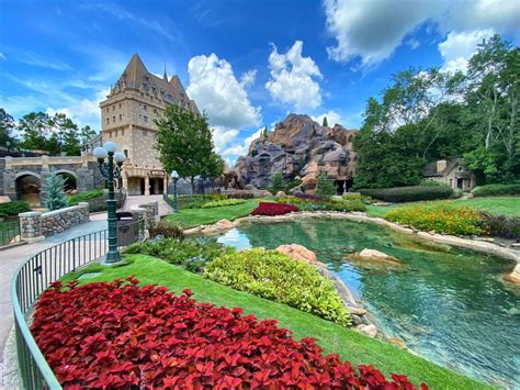 The Ultimate Guide To Epcot's World Showcase - Park Savers