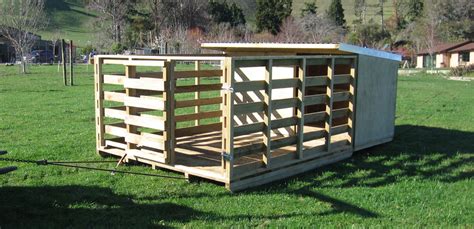 Timber Pigsty - For 2 Medium-sized or 3 Small Pigs