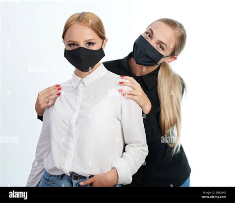 Girls with mask hi-res stock photography and images - Alamy