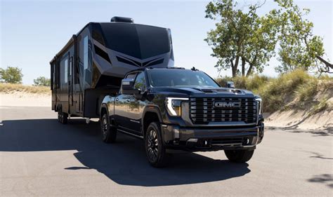 2025 GMC Denali: Which One Would Be Coming First? - CarsJade.com