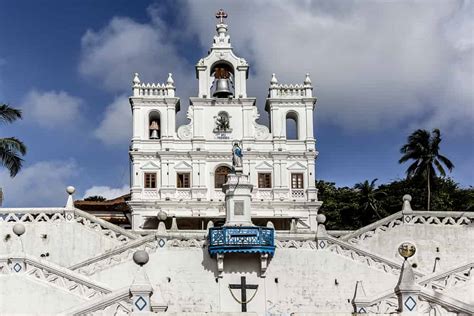 21 Famous Churches in Goa | Churches in North & South Goa | Treebo Blogs