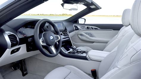 BMW 8 Series Convertible Interior Layout & Technology | Top Gear