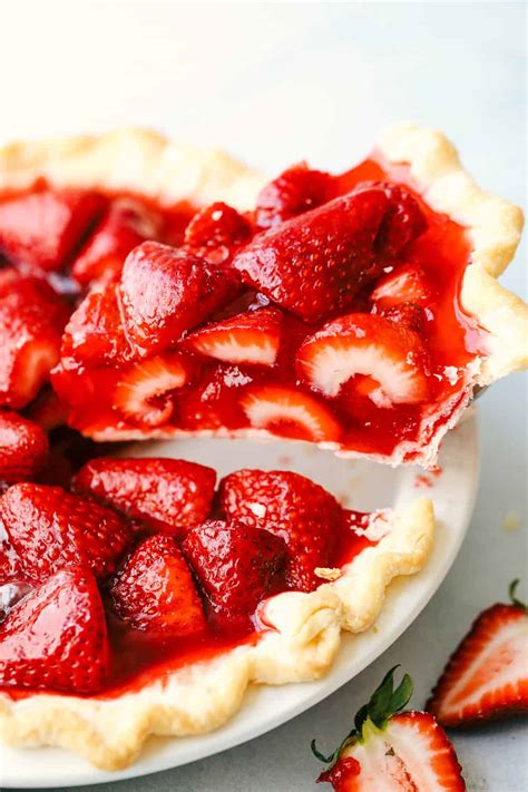 The Easiest Fresh Strawberry Pie | therecipecritic