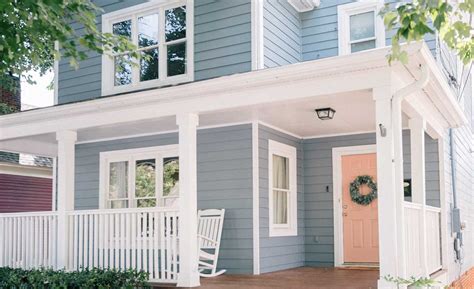 Paint Your Dream Home: Stunning Light Blue Color House Exterior Ideas!