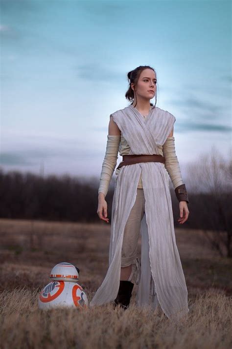 Rey Cosplay : StarWars | Star wars halloween costumes, Star wars ...