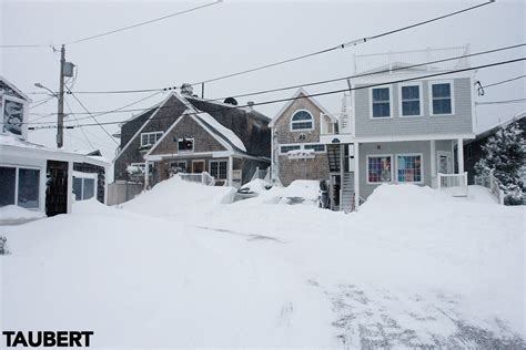 What does a blizzard look like in Perkins Cove, Ogunquit? #Juno ...