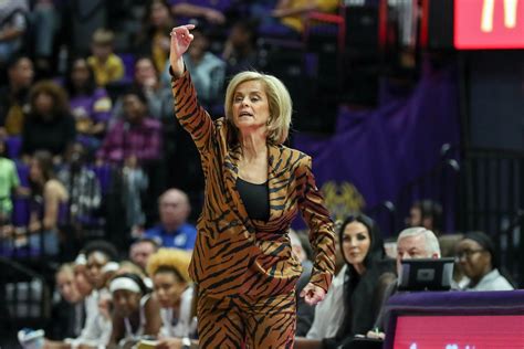 Big picture approach: Mulkey hopes her No. 5 Tigers can bounce back ...