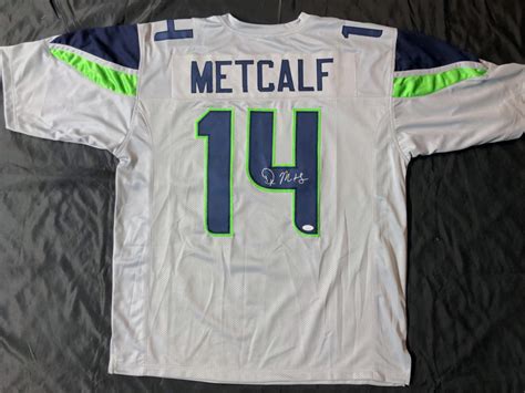 DK Metcalf Signed Jersey (JSA COA) | Pristine Auction