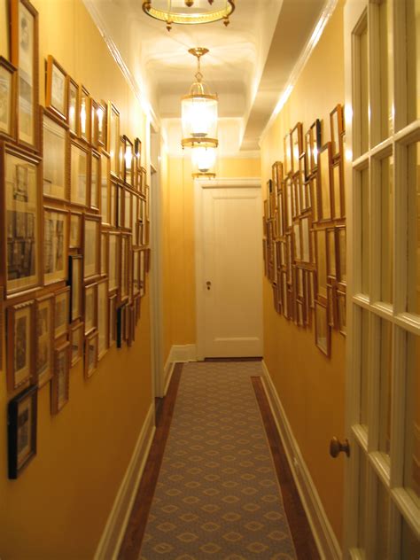 Three Great Wall Decor Ideas for Hallways