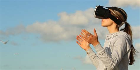 What Is Virtual Reality Therapy? The Future of Psychology