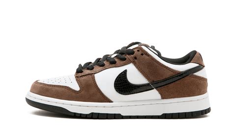 Nike Shoes - Stadium Goods | Brown nike shoes, Swag shoes, Hype shoes