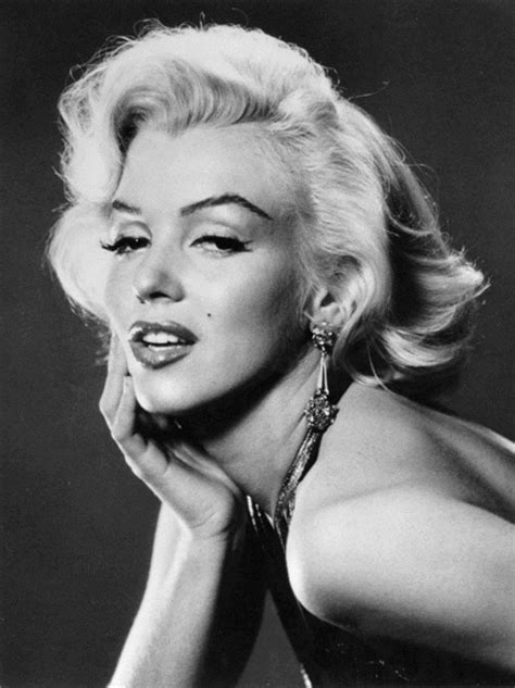 Pin on Marilyn Monroe Noir et blanc