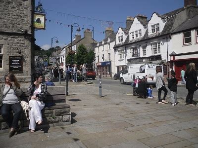 Llangefni, a grand place to find Red Squirrels on the Dingle Boardwalk