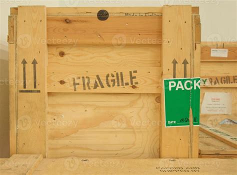 Fragile wooden box 4630302 Stock Photo at Vecteezy