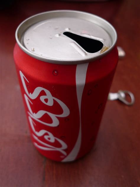 Coke can | An old-style ringpull can still be seen on Coke c… | Flickr