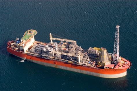 Husky Energy's SeaRose FPSO Prepares for Drydock at Harland and Wolff ...