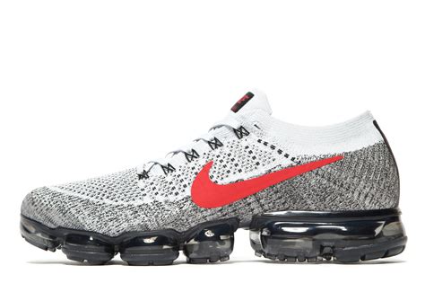 Nike Air Vapormax Flyknit for Men - Lyst