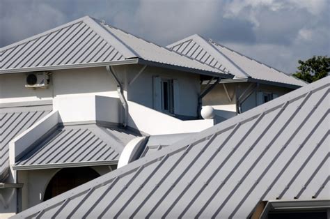 Pros And Cons Of Metal Roofing - McLean Roofing And Siding